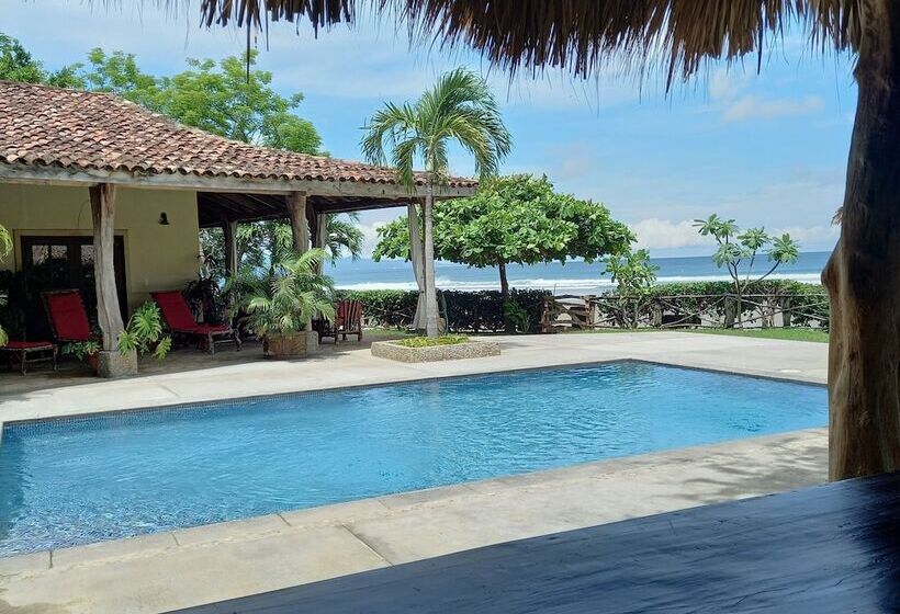 بنسيون La Veranera Guest House