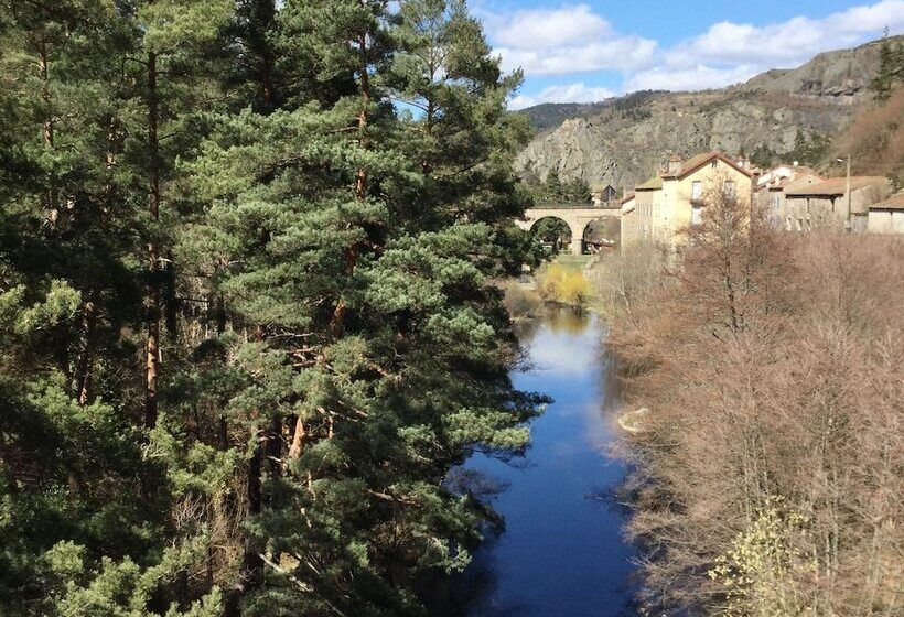 ペンション Maison Beauséjour