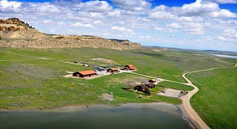 بنسيون Monster Lake Ranch