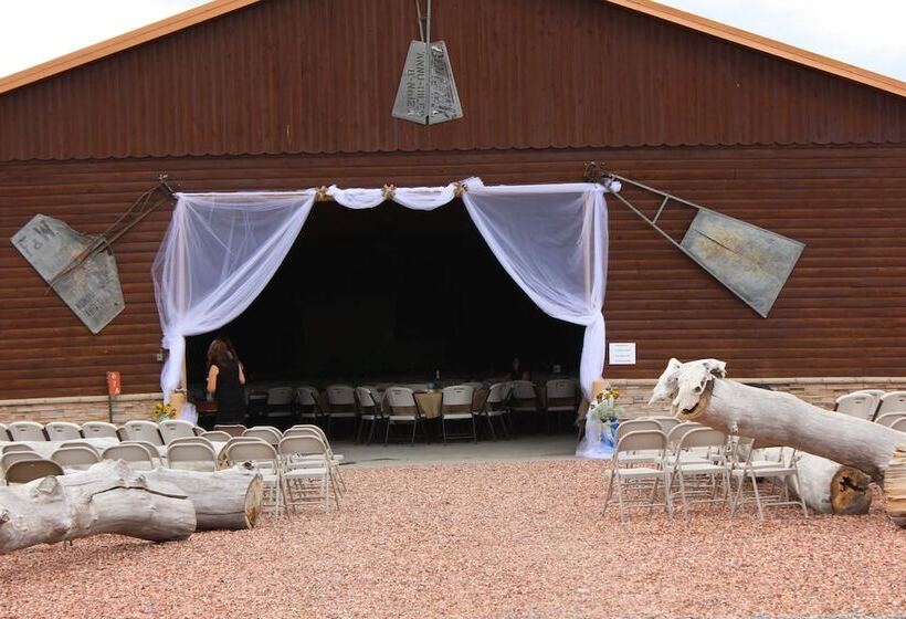 بنسيون Monster Lake Ranch