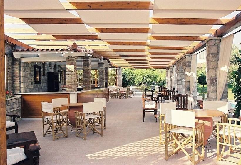 פנסיון Nicolas Village Club