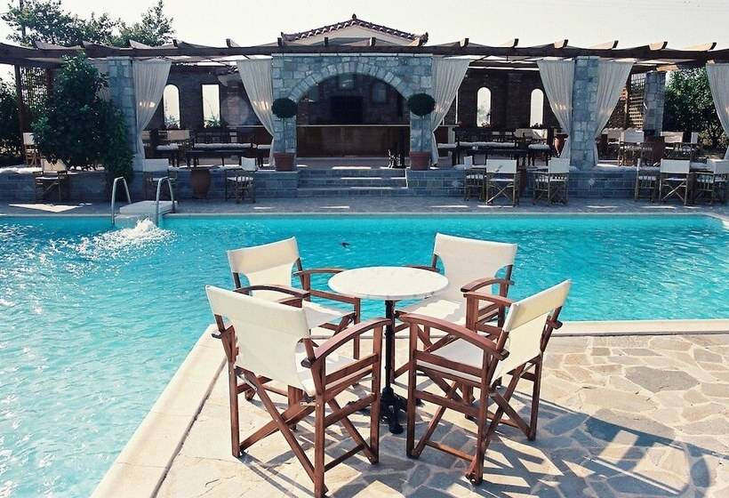 פנסיון Nicolas Village Club