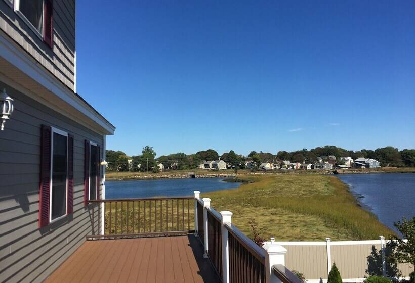 بنسيون Rooms In Family House In Salem Boston