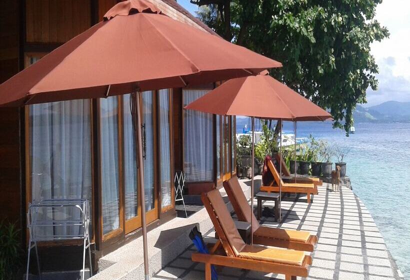 פנסיון Tanta Moon Luxury Villas Siladen Island