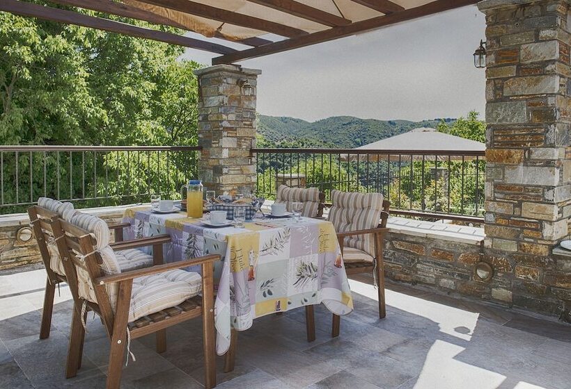 פנסיון Thalia Traditional Guest House