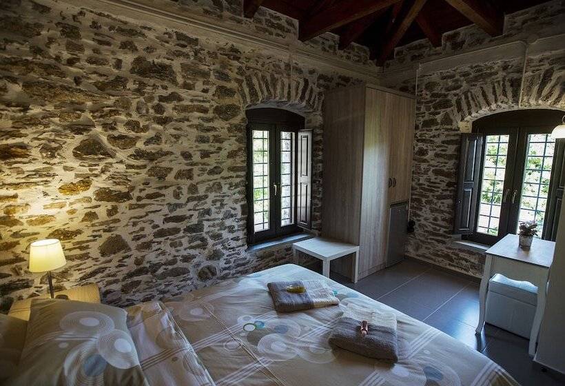 פנסיון Thalia Traditional Guest House