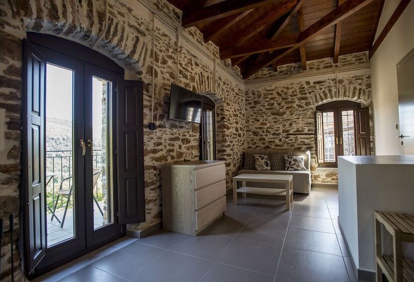 פנסיון Thalia Traditional Guest House