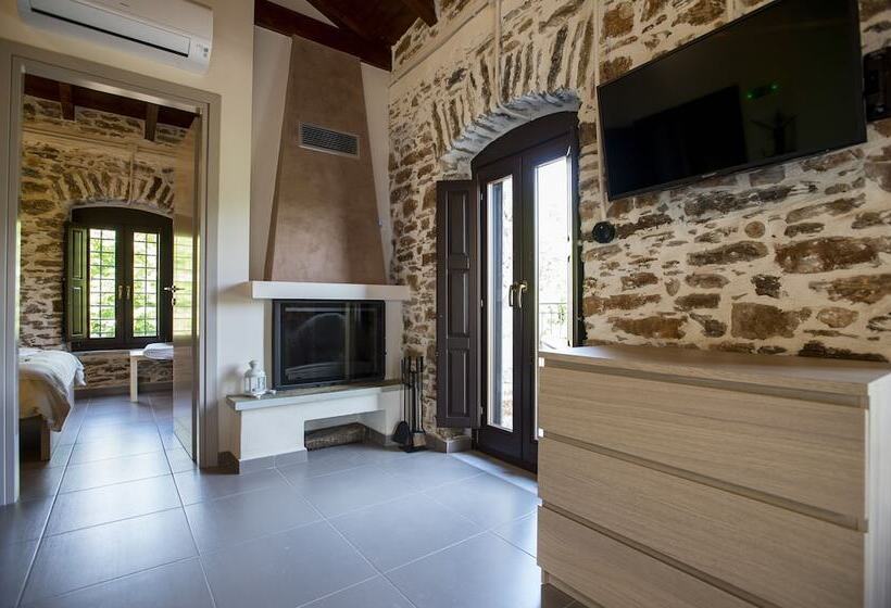 פנסיון Thalia Traditional Guest House