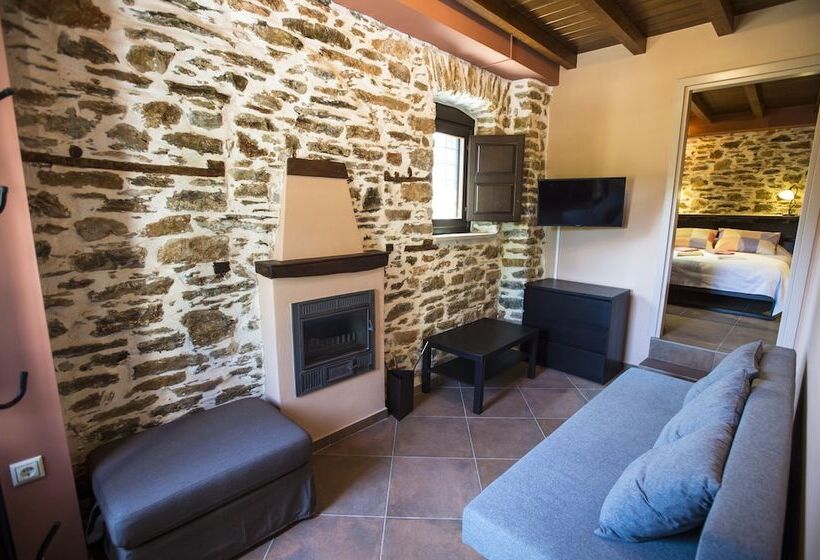 פנסיון Thalia Traditional Guest House