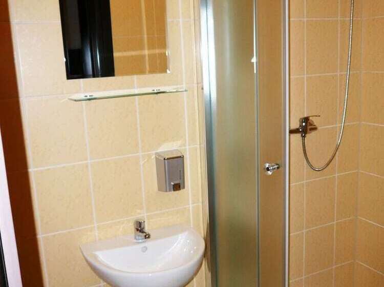 膳宿费 Villa Pati