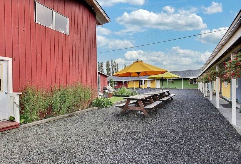 Pitchwood Inn & Alehouse