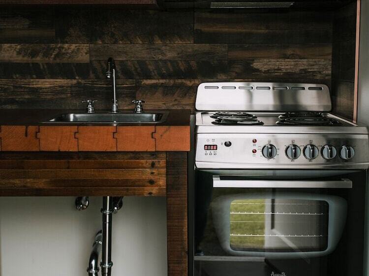 Pitchwood Inn & Alehouse