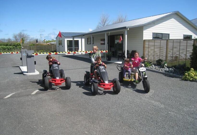 אתר נופש Port Waikato Holiday Park