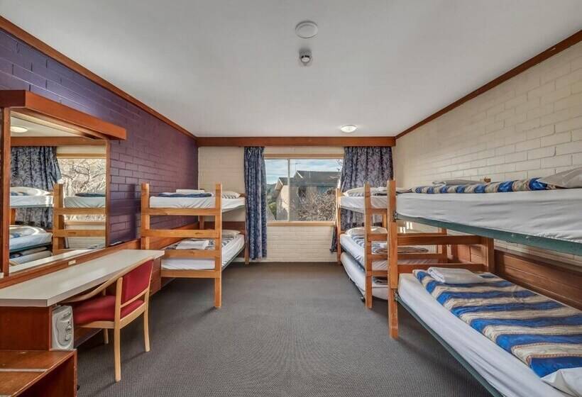 Snowy Valley Hostel