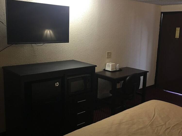 Super 9 Motel