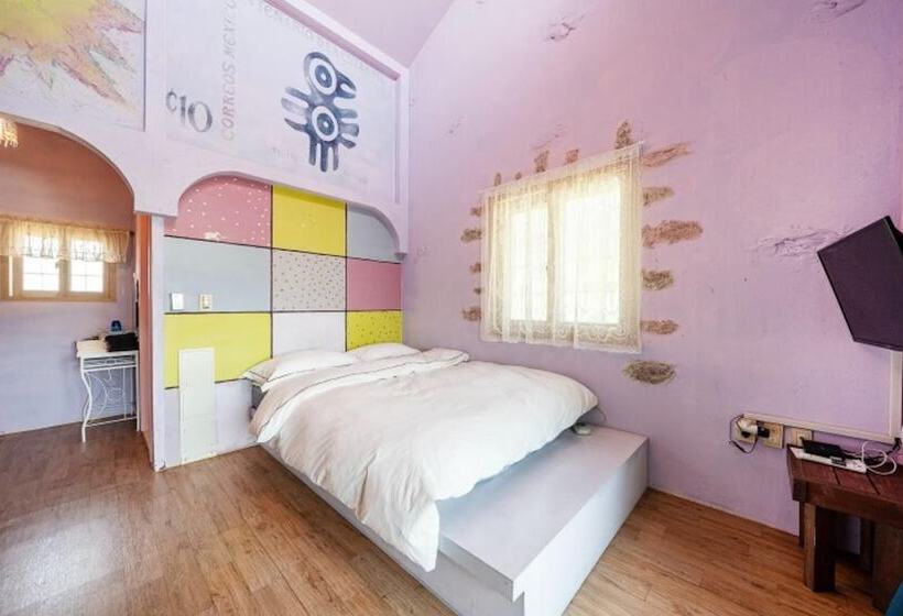 Taean Baja California Pension