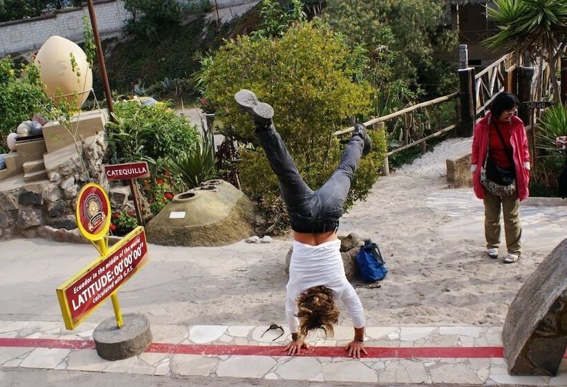 فندق صغير Hostal Davinci Mitad Del Mundo