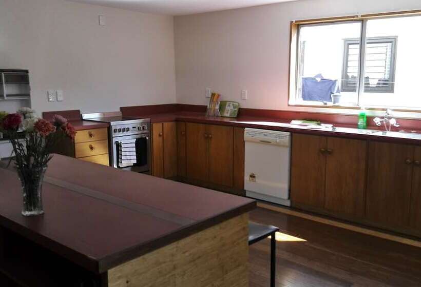 הוסטל Oxford Queenette Backpackers