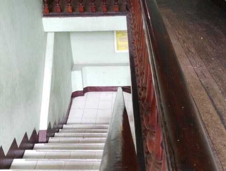 Amazon Mad Mick S Bunk House Adults Only Hostel