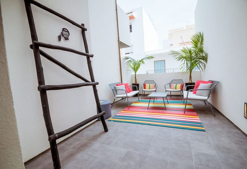 Amistat Island Hostel Ibiza   Albergue Juvenil