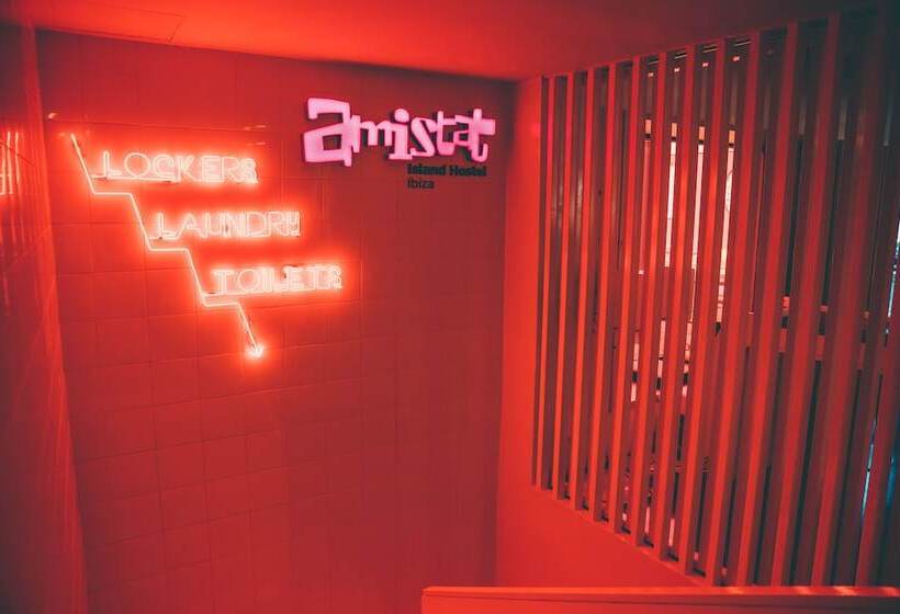 Amistat Island Hostel Ibiza   Albergue Juvenil