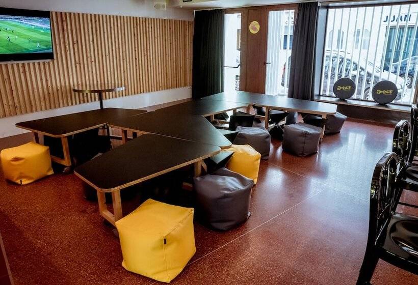 Amistat Island Hostel Ibiza   Albergue Juvenil