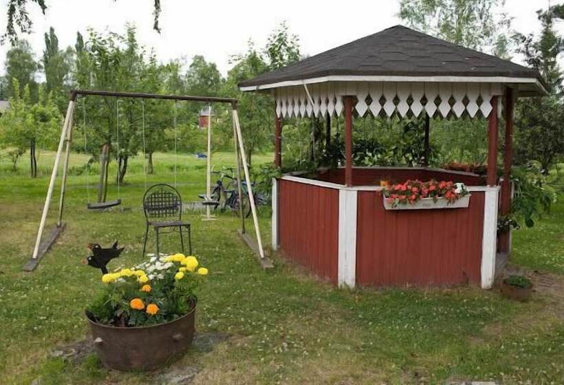 Anttilan Tila   Kartano Hostel