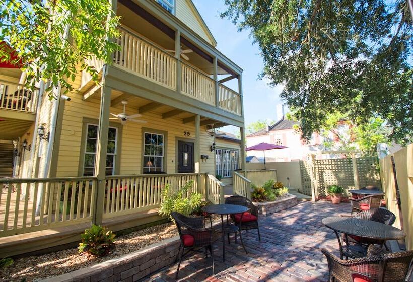 Bed and Breakfast Agustin Inn