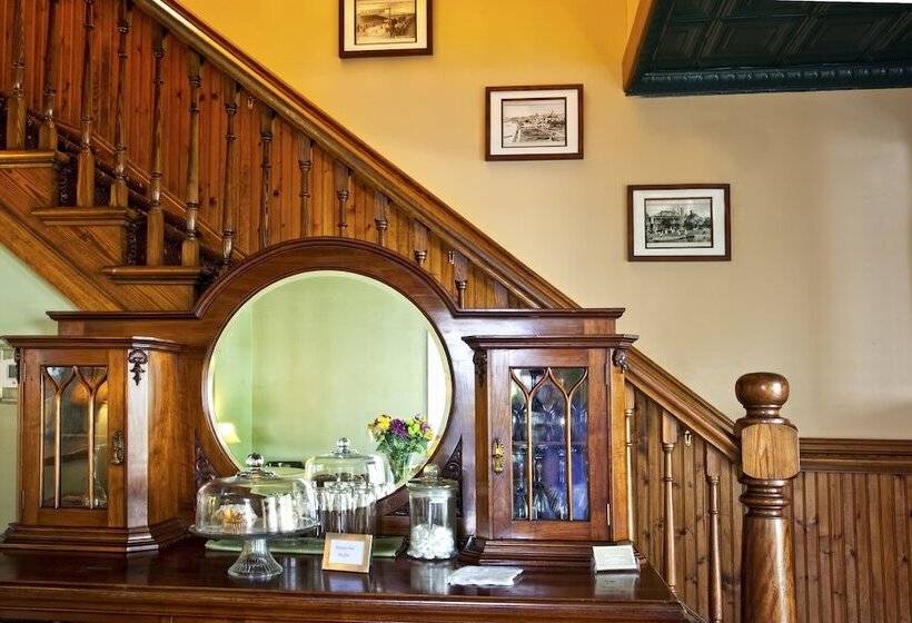 مبيت وإفطار Agustin Inn