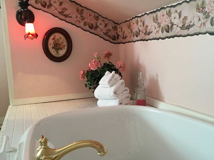 تختخواب و صبحانه Annie Wiggins Guest House