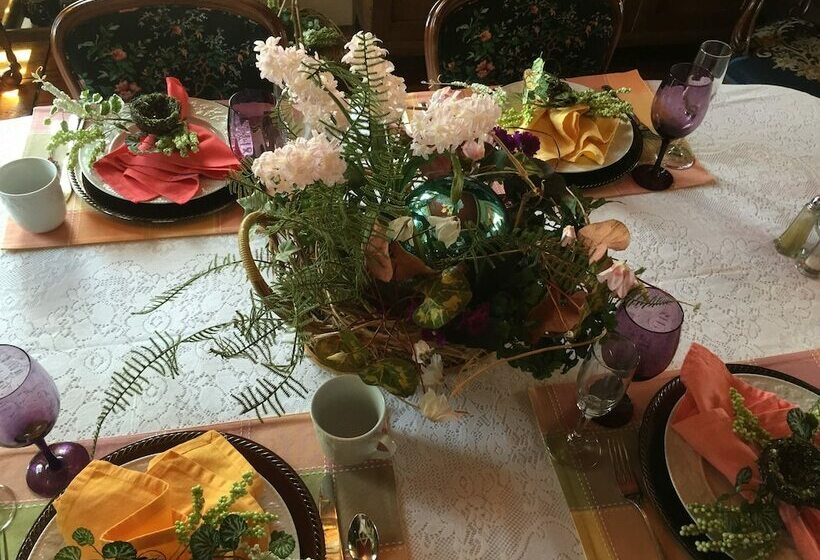 住宿加早餐 Annie Wiggins Guest House