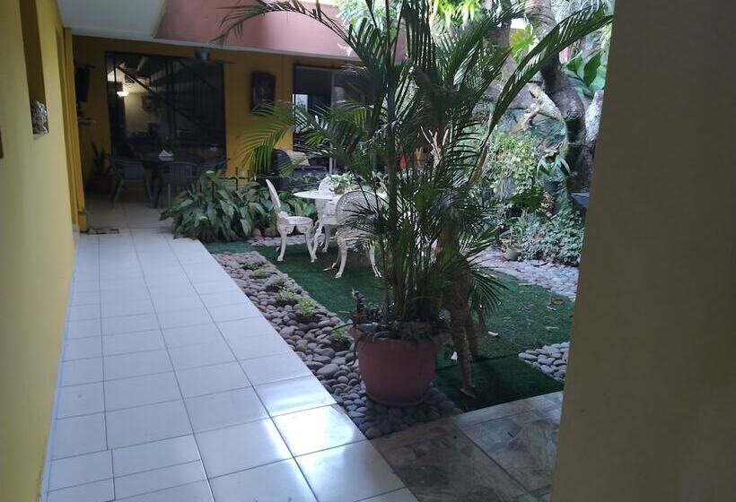 住宿加早餐  Antiguo