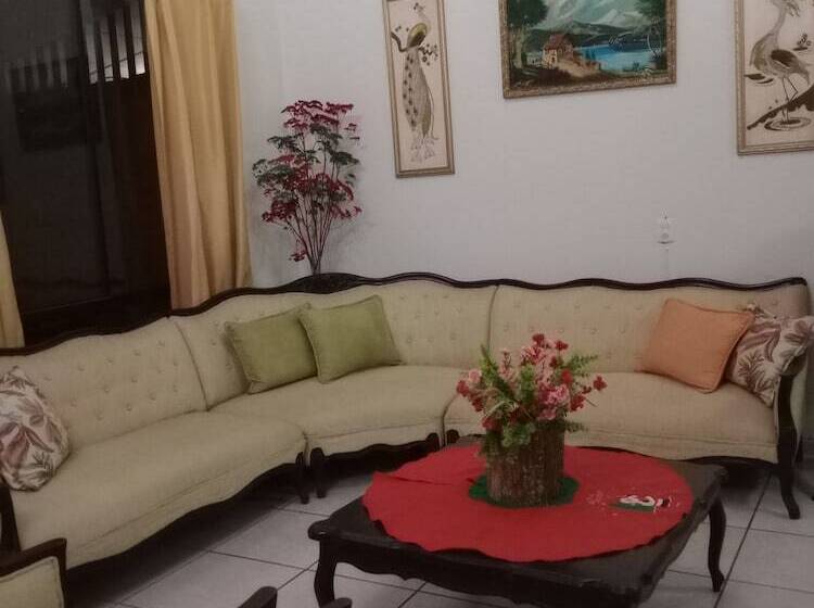 住宿加早餐  Antiguo