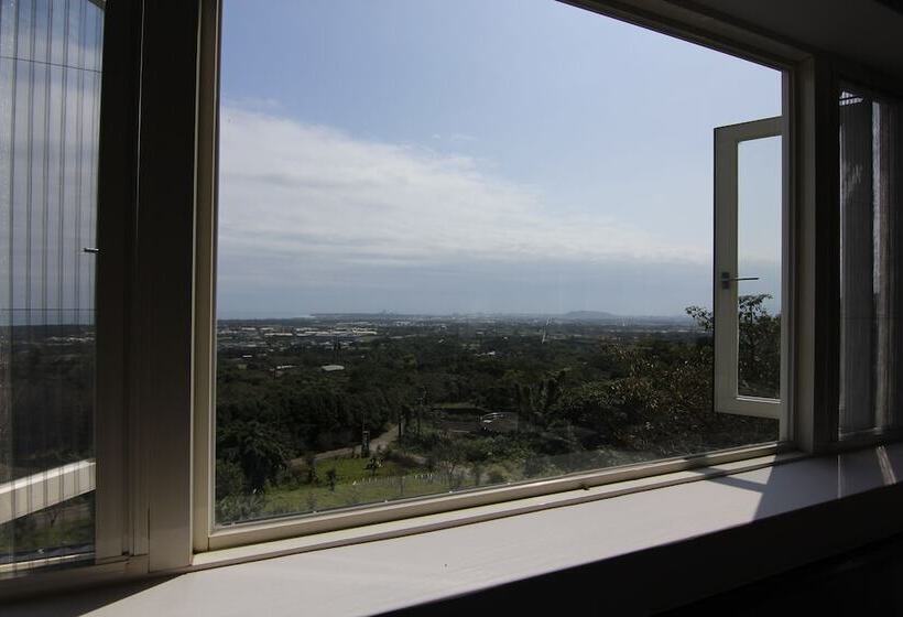 تختخواب و صبحانه Joy Garden