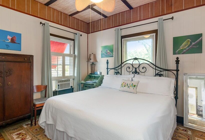 مبيت وإفطار The Wayward Traveler S Inn