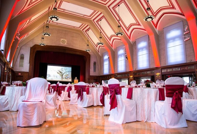 Biddle Hotel And Conference Center