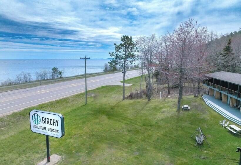 فندق على الطريق The Birchy, Adventure Lodging By Base Hospitality Group