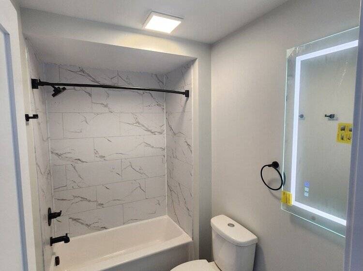 فندق على الطريق The Birchy, Adventure Lodging By Base Hospitality Group