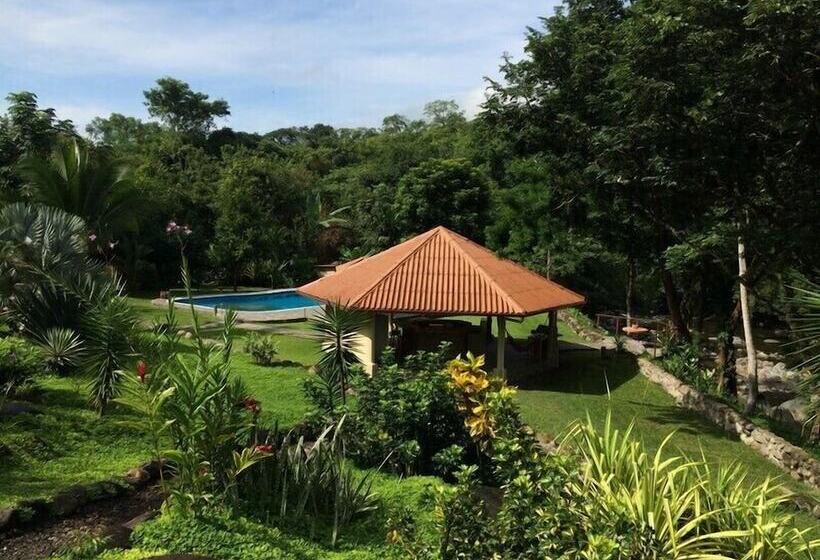 Cabanas Rio Encantado