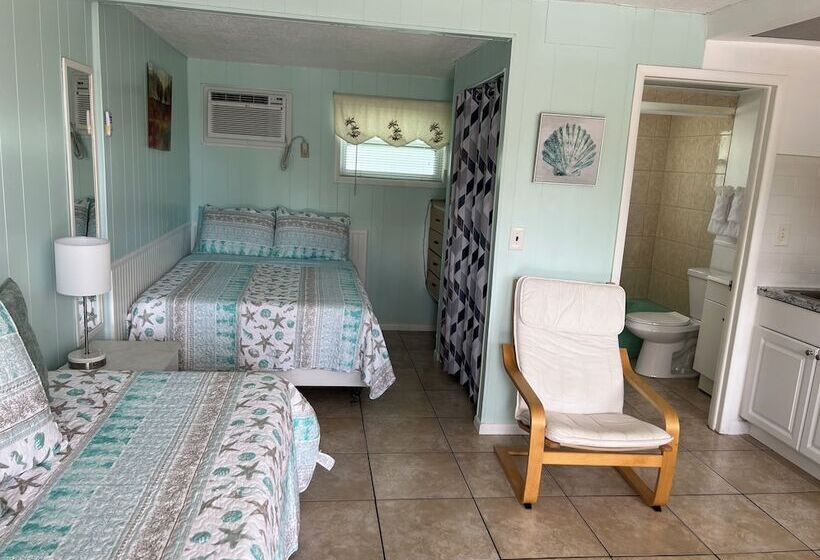 Carousel Motel