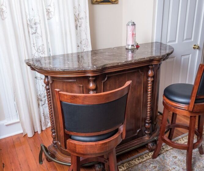 Dennison Street Inn Bed & Breakfast