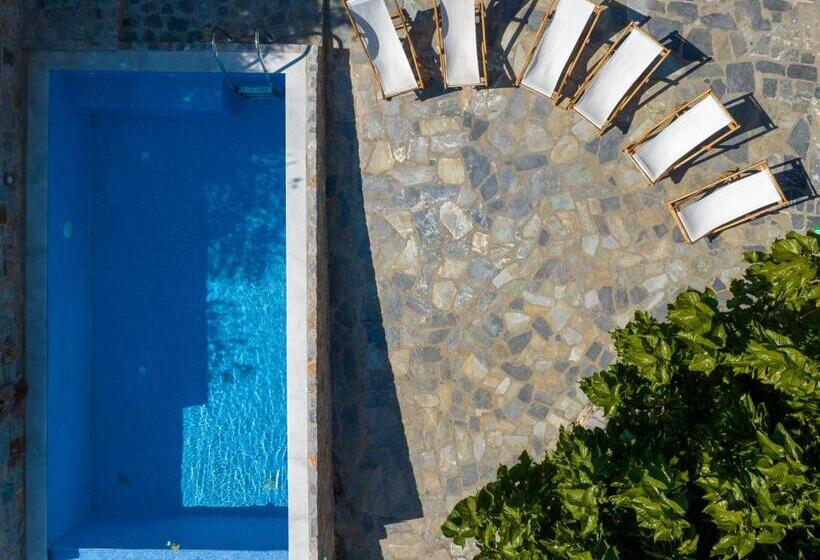 Evia Silence Boutique