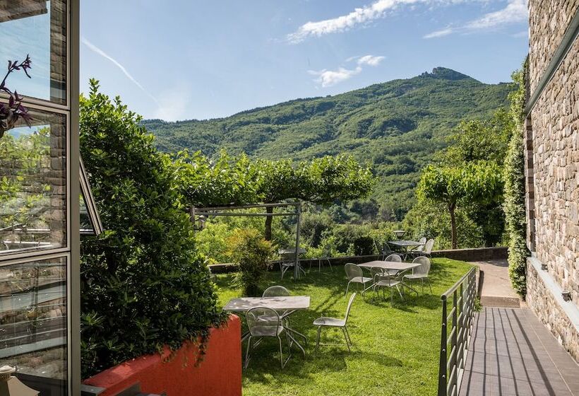 Gefiri Plakas Hotel By Konnect, Tzoumerka