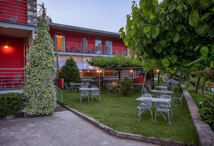 Gefiri Plakas Hotel By Konnect, Tzoumerka