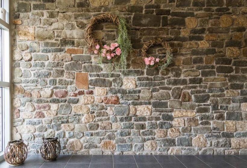 Gefiri Plakas Hotel By Konnect, Tzoumerka