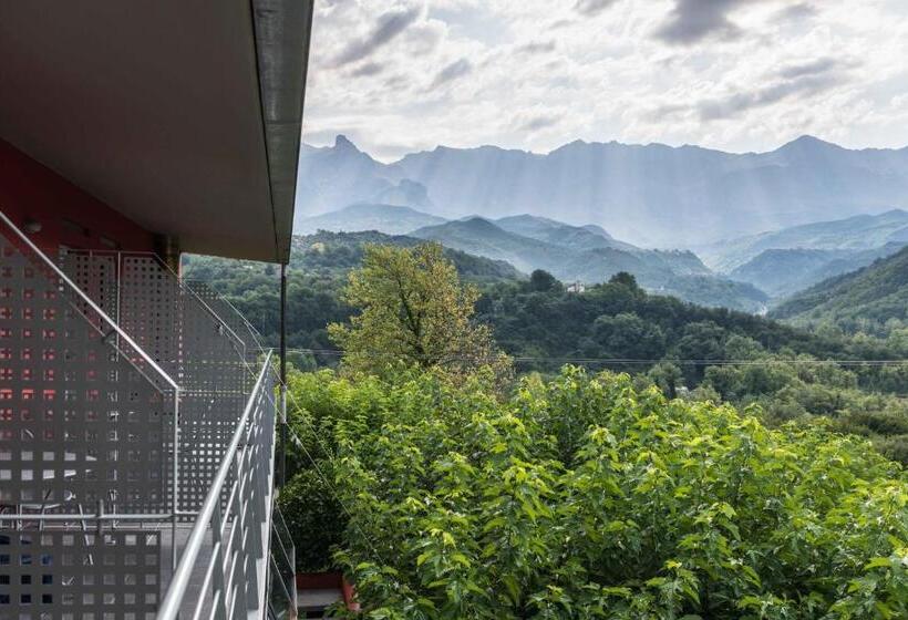 Gefiri Plakas Hotel By Konnect, Tzoumerka