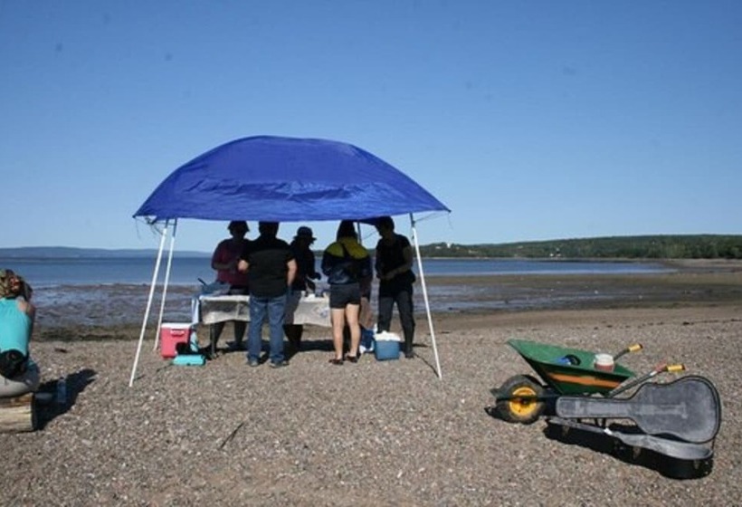Gullivers Cove Oceanview Cottages