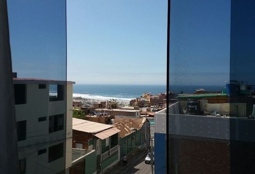 Hostal California Mollendo Hostel