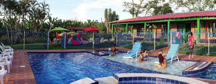 Hostal Campestre El Tesorito