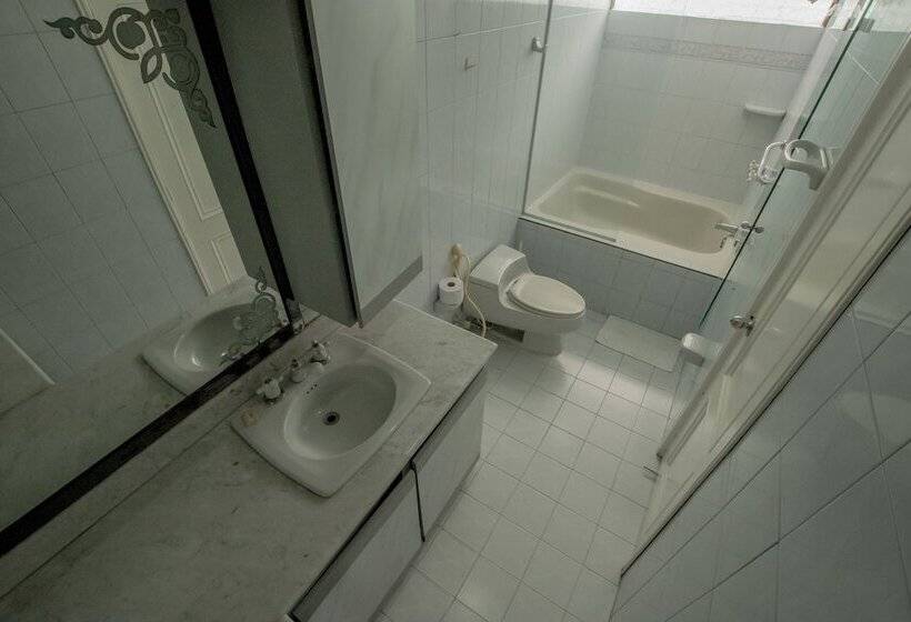 Hostal Casa Cristales